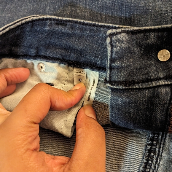 LOFT Plus Modern Skinny Medium Blue Button Ankle Jeans Size 18 - Picture 3 of 5